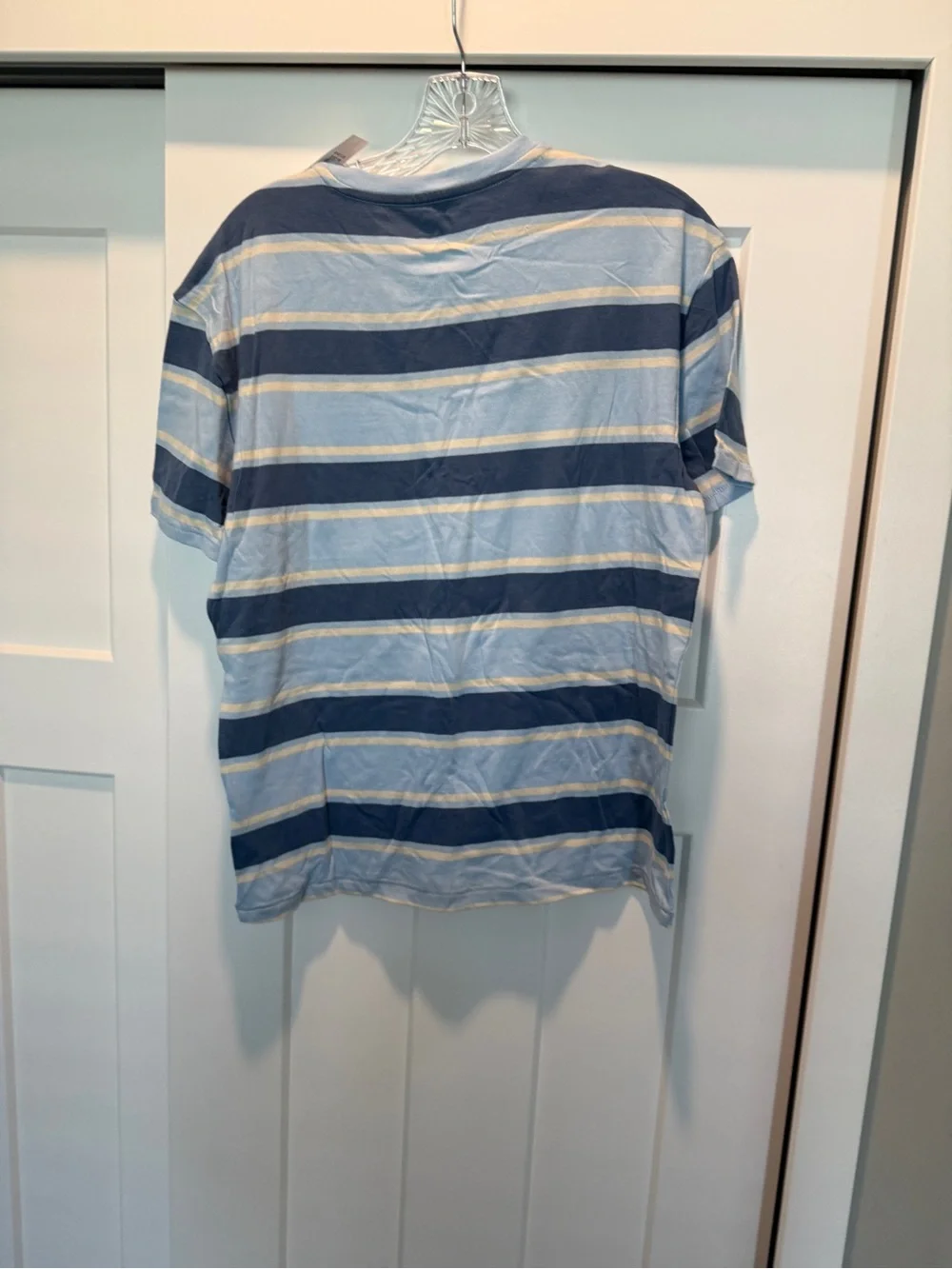 GAP Boy’s Blue Striped Pocket Tee-size XXL-NWT